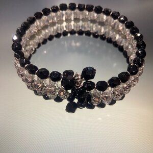 Coil Synthetic Crystal Black/Clear Bead Bracelet
